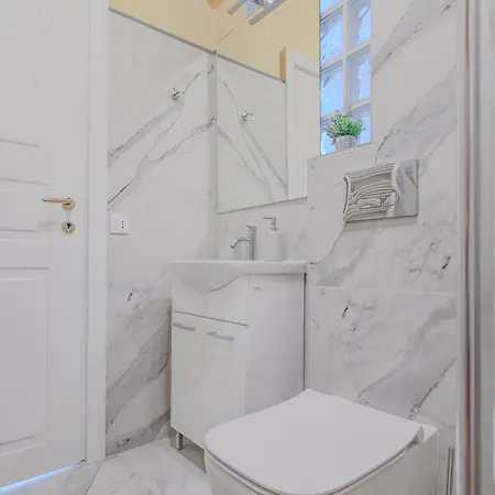 Palazzo 38 *