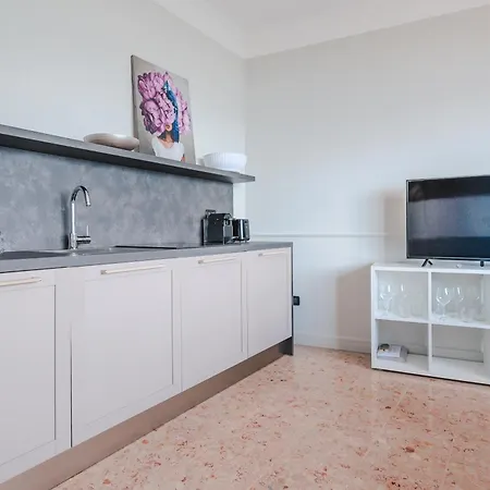 Palazzo 38 *